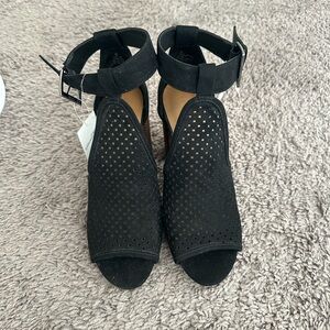 Elegant Black Women's Sandals